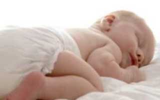 Как правильно класть новорожденного на живот