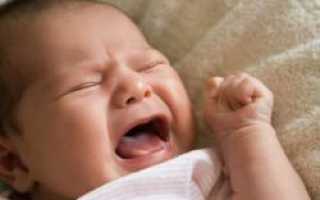 Как успокоить младенца, и почему он кричит
